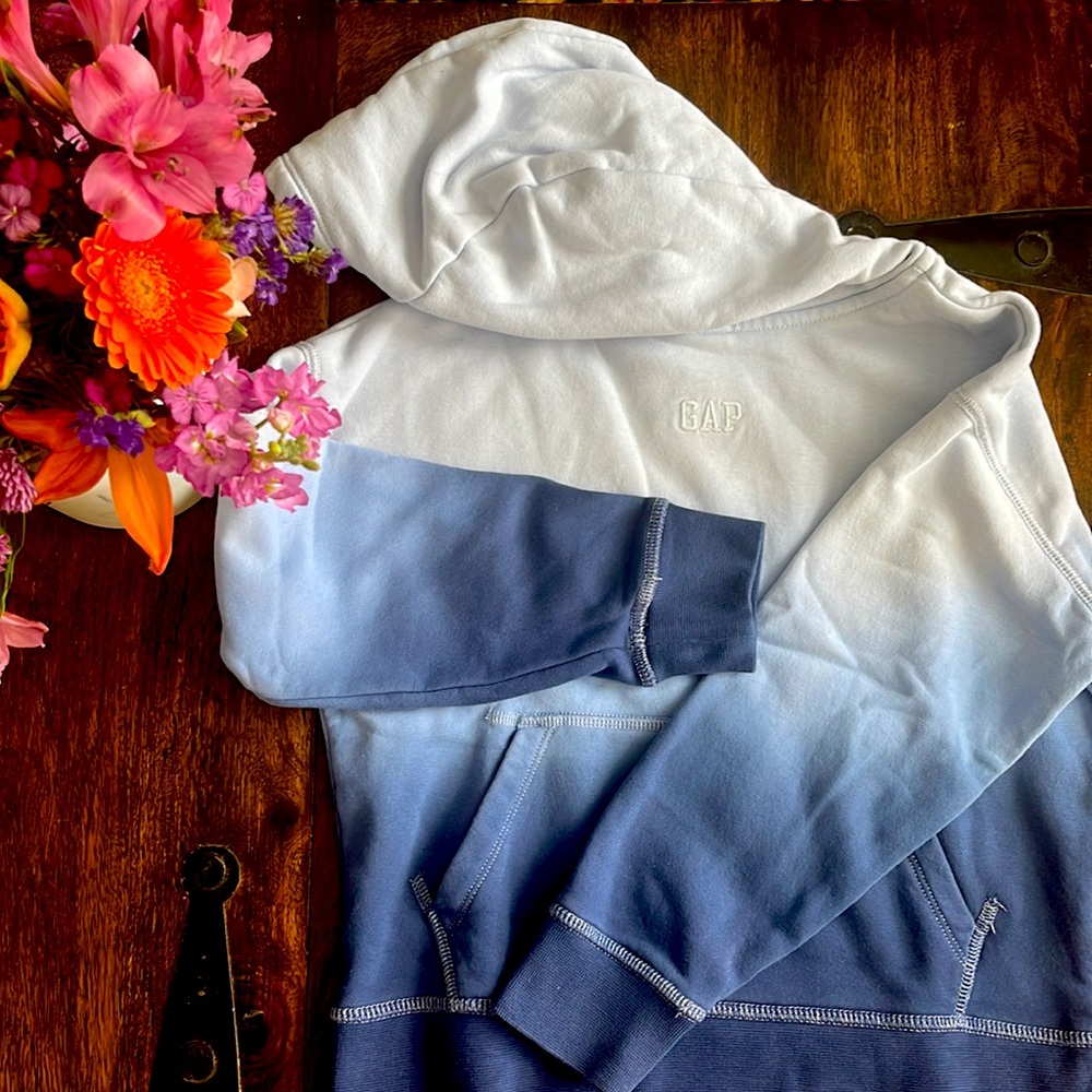 GAP KIDS SMALL (6-7) TIE DYE HOODIE